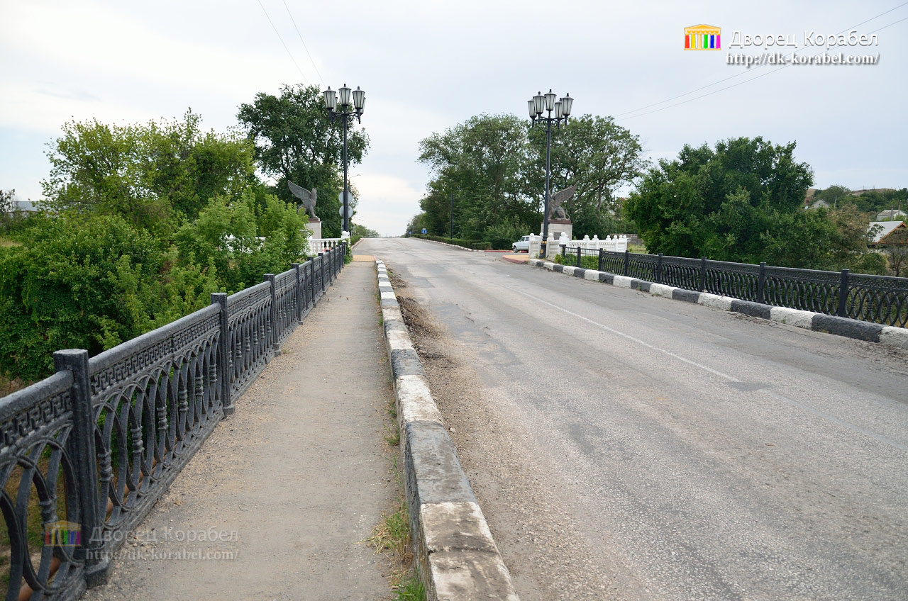 Мост при въезде в Керчь
